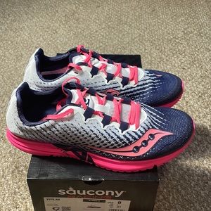 Saucony Type A9 SIZE:9